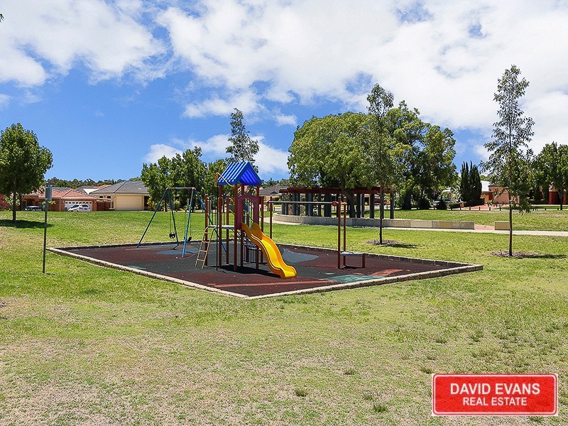 2 Kirkham Lane, Carramar WA 6031