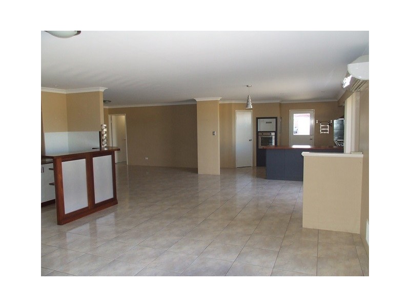 9 Barmouth Loop, Butler WA 6036