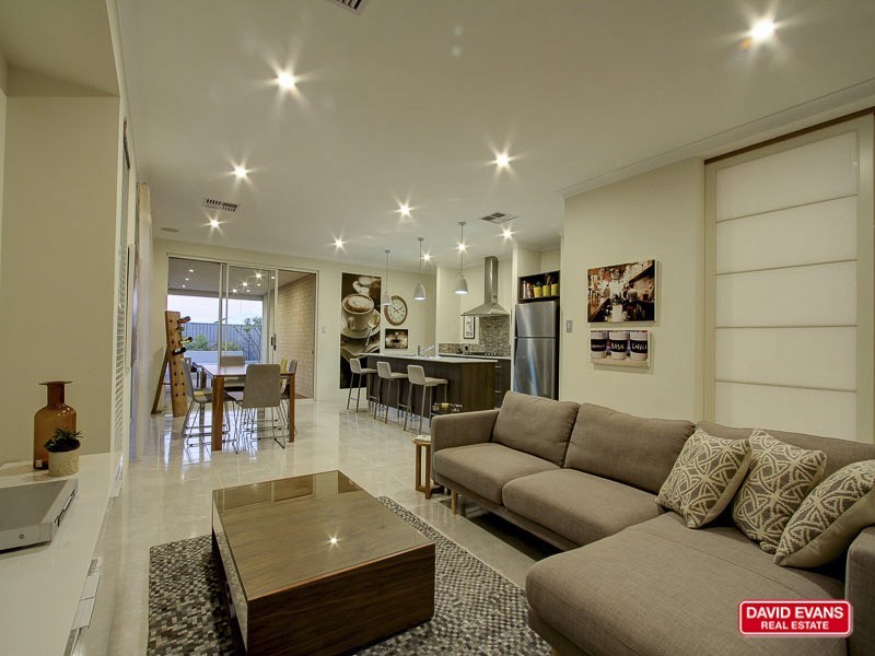 31 Nomad Drive, Clarkson WA 6030