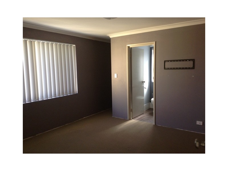 18 Woolly Road, Banksia Grove WA 6031