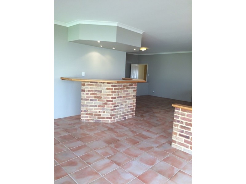 8 Santa Monica Parade, Iluka WA 6028