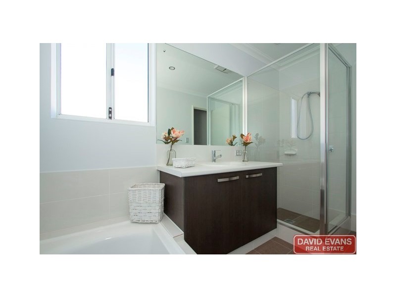 54 Midsummer Avenue, Jindalee WA 6036