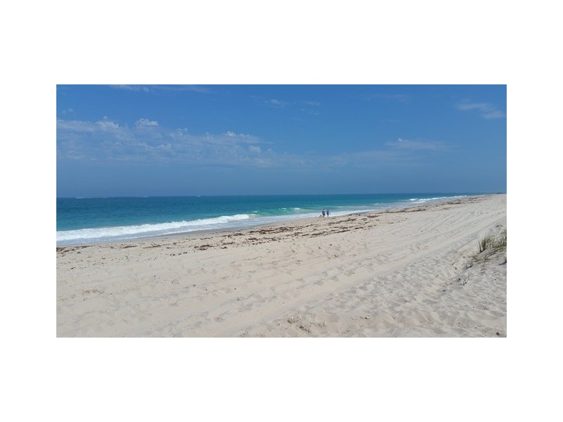 54 Midsummer Avenue, Jindalee WA 6036