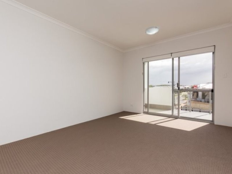 22 Royston Link, Butler WA 6036