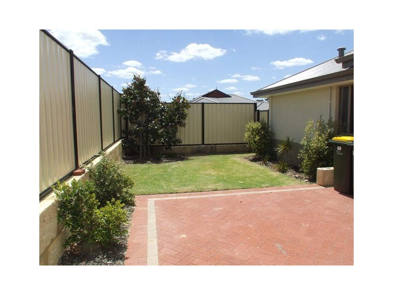21 Airlie Chase, Clarkson WA 6030