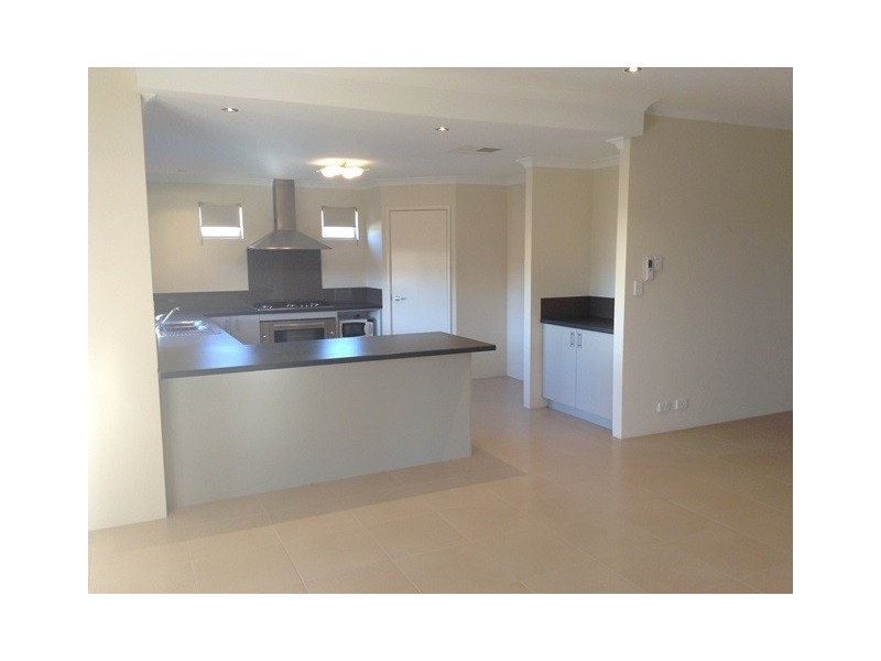 10 Langmuir Way, Tapping WA 6065