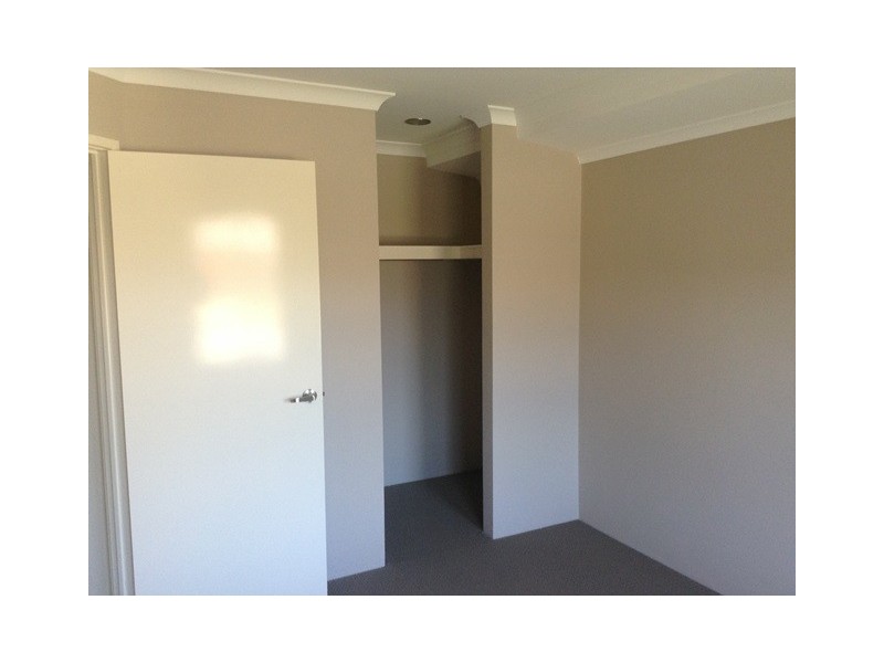 10 Langmuir Way, Tapping WA 6065