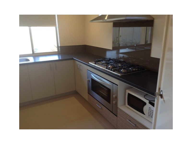 10 Langmuir Way, Tapping WA 6065