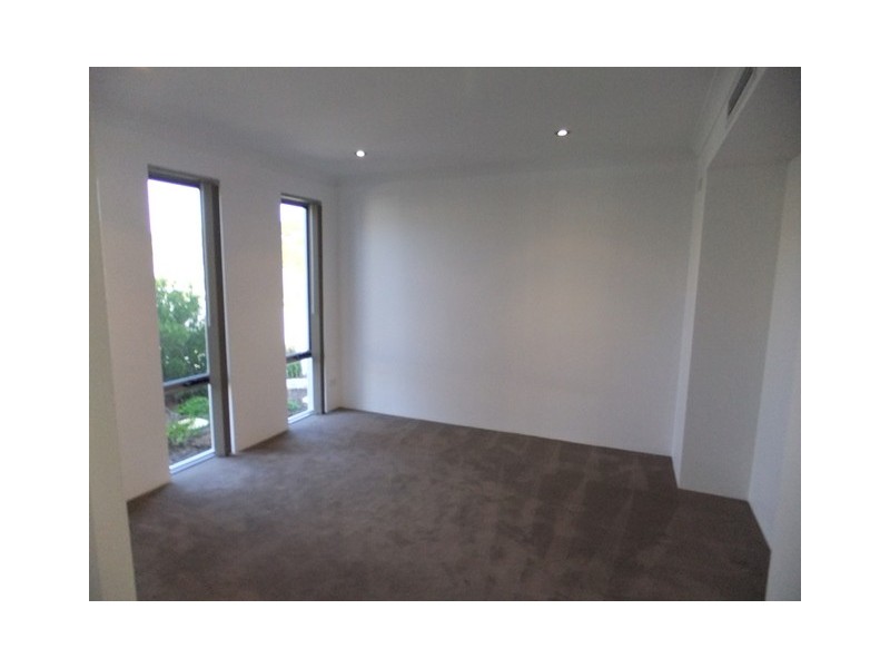 44 Seadrift Street, Yanchep WA 6035