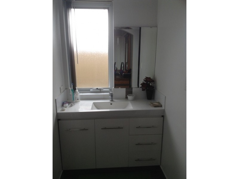 10 Flinders Ave, Hillarys WA 6025