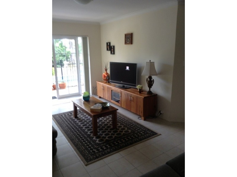 10 Flinders Ave, Hillarys WA 6025