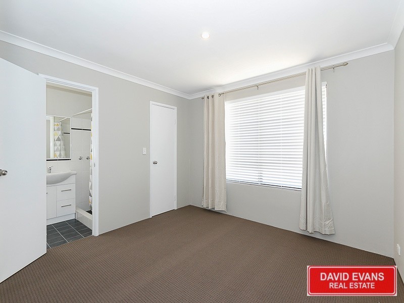 8 Wedgetail Ramble, Quinns Rocks WA 6030