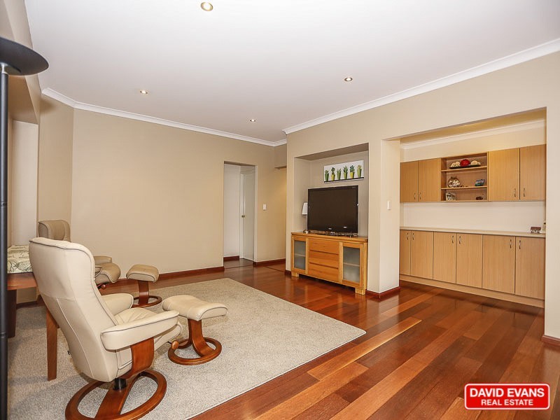 10 Prenton Street, Butler WA 6036