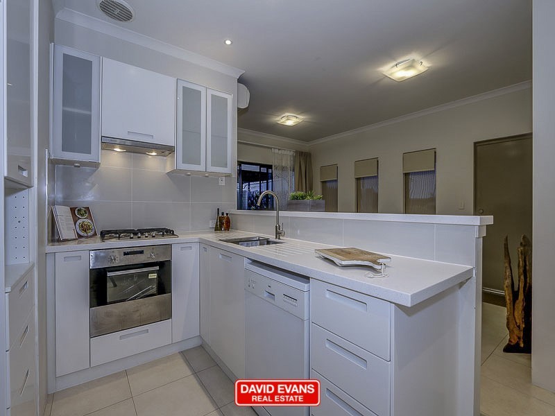 16 Marchwood Blvd, Butler WA 6036