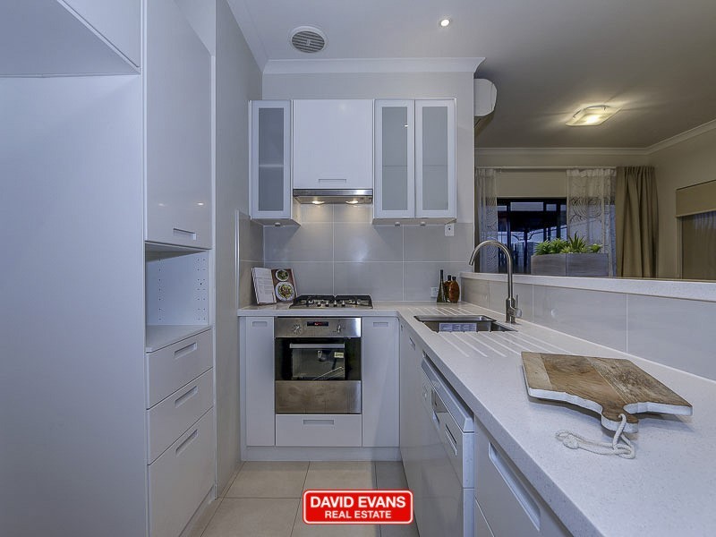 16 Marchwood Blvd, Butler WA 6036