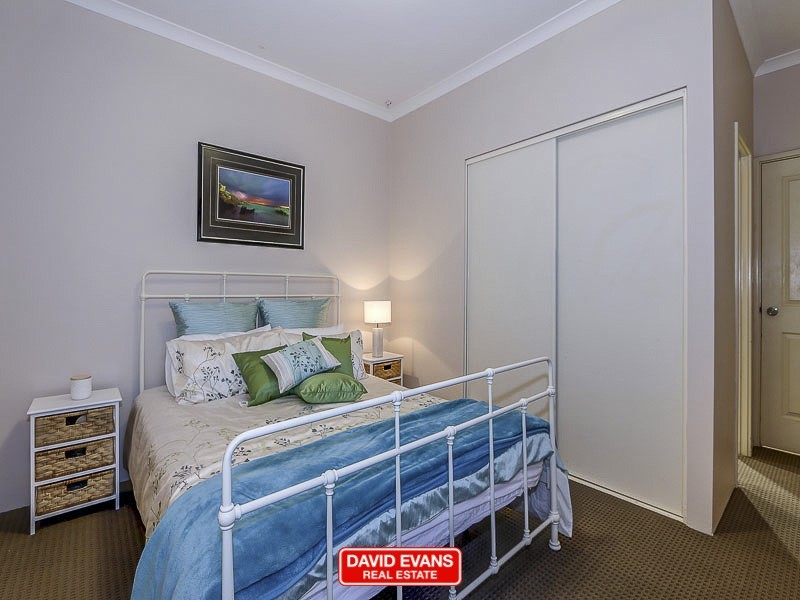 16 Marchwood Blvd, Butler WA 6036