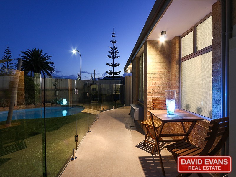 26 Rothesay Heights, Mindarie WA 6030