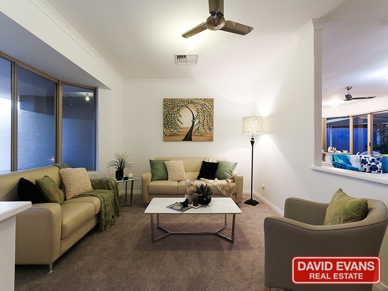 26 Rothesay Heights, Mindarie WA 6030