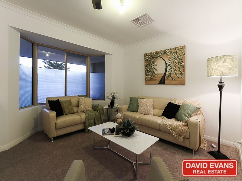 26 Rothesay Heights, Mindarie WA 6030