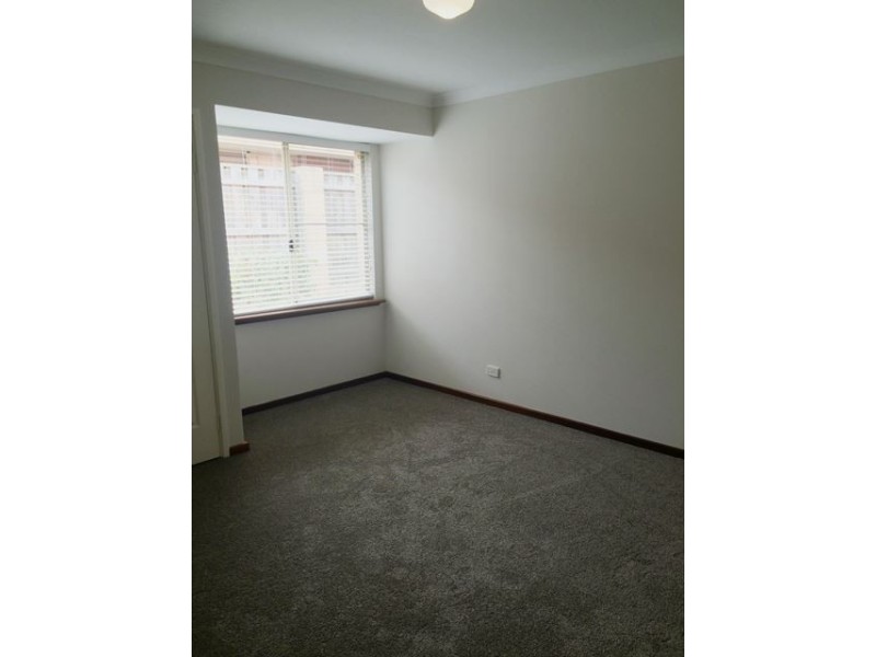 5 Ostend Parade, Mindarie WA 6030