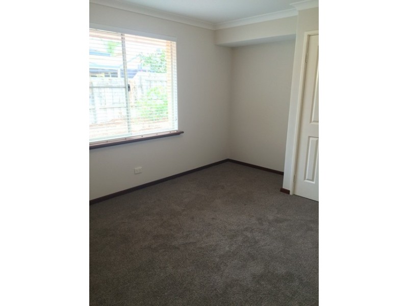 5 Ostend Parade, Mindarie WA 6030