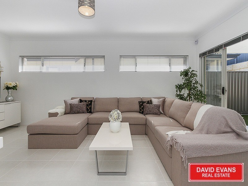 59 Midsummer Avenue, Jindalee WA 6036