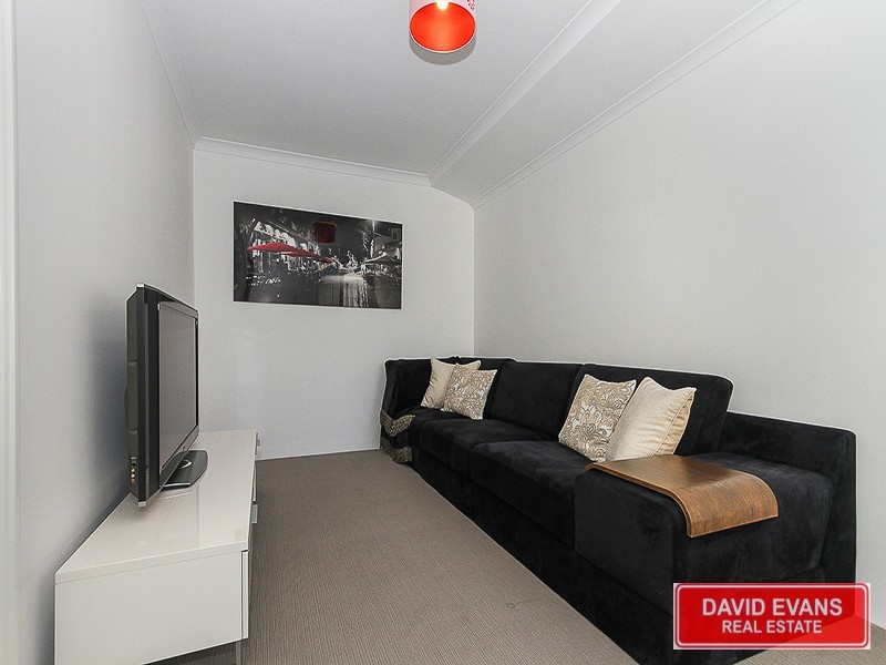 59 Midsummer Avenue, Jindalee WA 6036