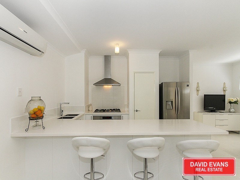 59 Midsummer Avenue, Jindalee WA 6036