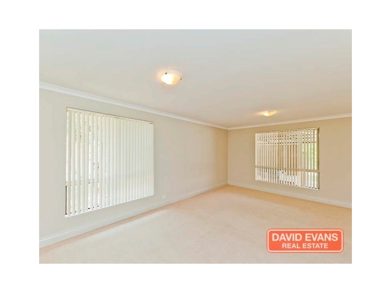 82 Roxburgh CIrcle, Kinross WA 6028