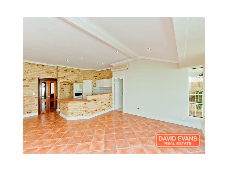 82 Roxburgh CIrcle, Kinross WA 6028