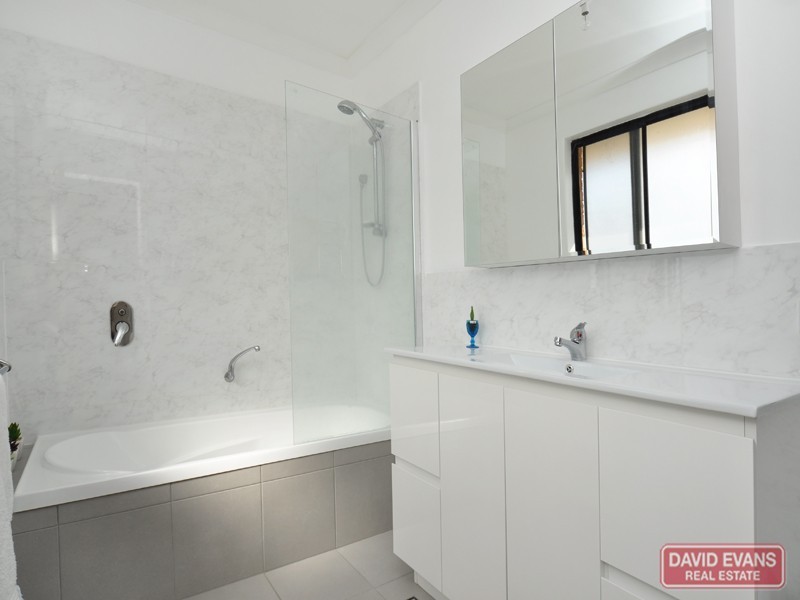 44 Monkton Place, Kinross WA 6028