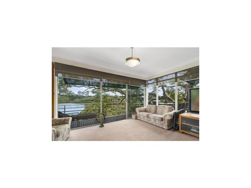 5 Belmore Road, Peakhurst NSW 2210