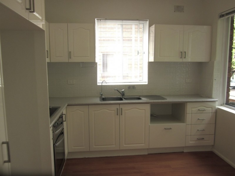 2/15 Cambridge Street, Penshurst NSW 2222