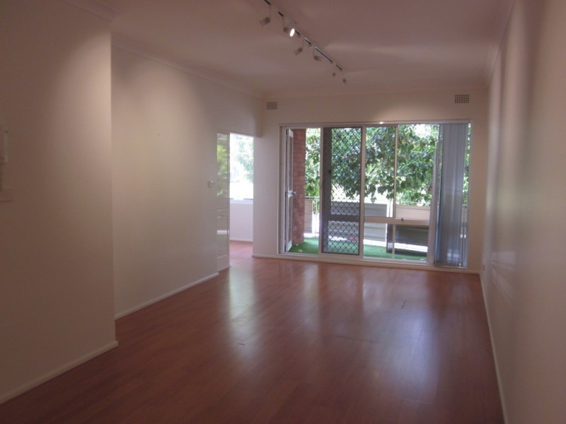 2/15 Cambridge Street, Penshurst NSW 2222