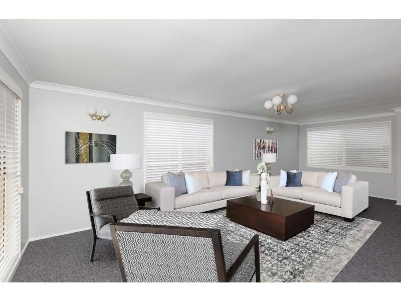 5 Flemington Close, Casula NSW 2170