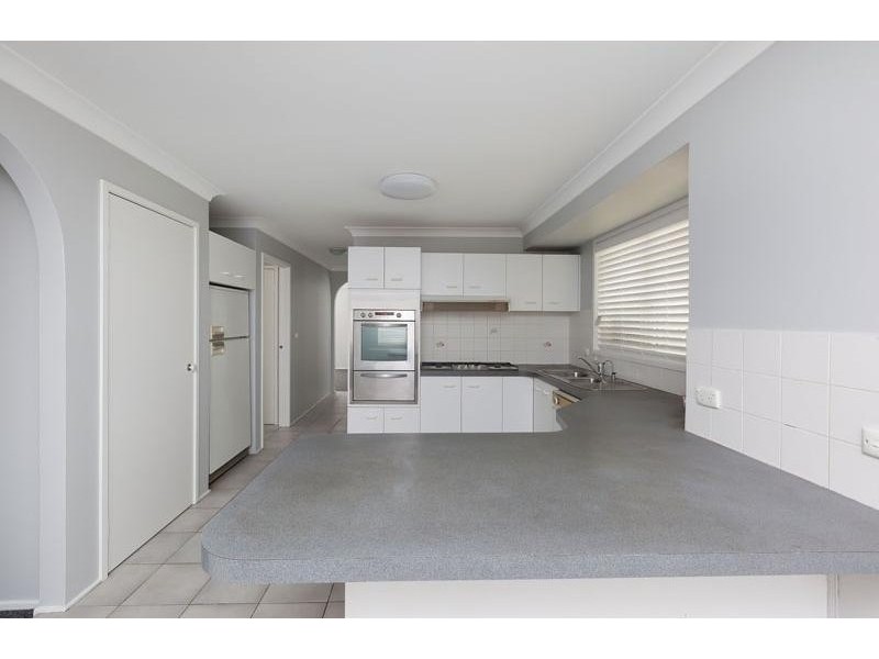 5 Flemington Close, Casula NSW 2170