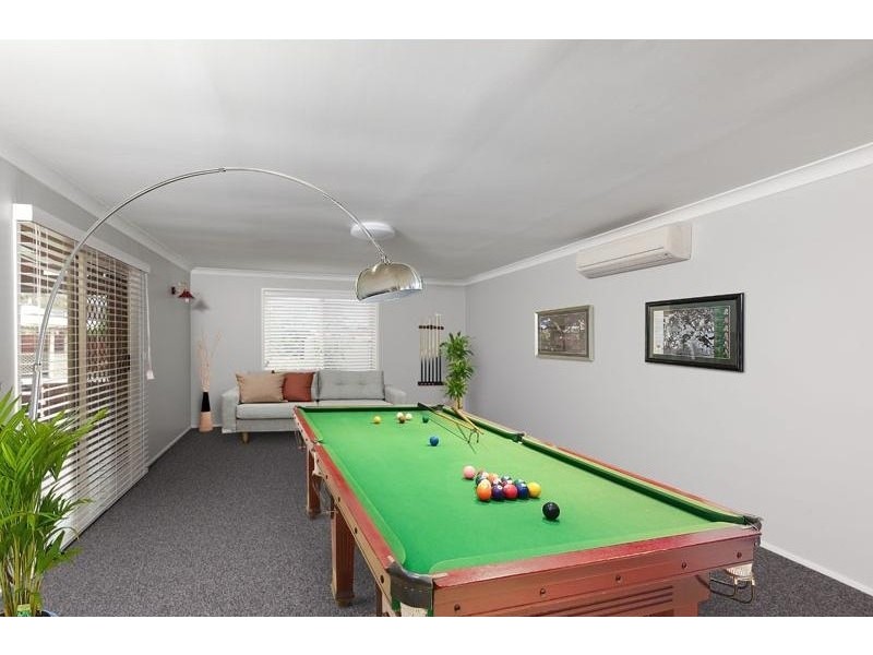 5 Flemington Close, Casula NSW 2170