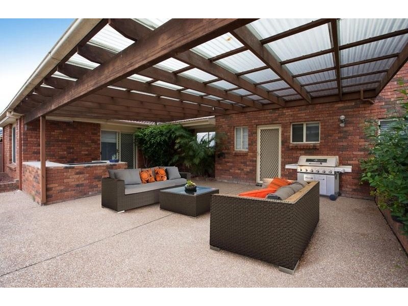 5 Flemington Close, Casula NSW 2170