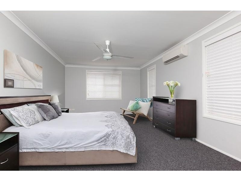 5 Flemington Close, Casula NSW 2170