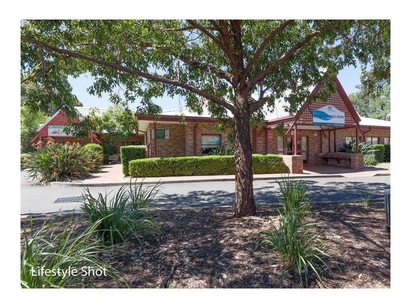 5 Flemington Close, Casula NSW 2170