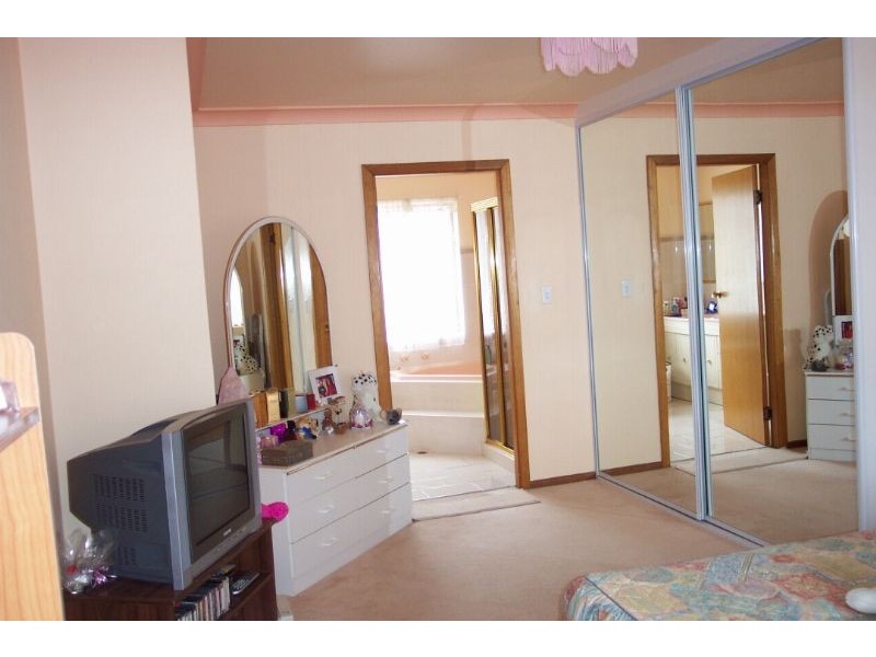 6 Waratah Street, Arncliffe NSW 2205