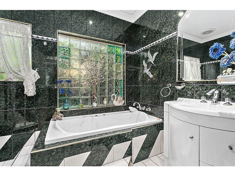 115A Holt Road (Enter Via Hawksbury Esplanade), Taren Point NSW 2229