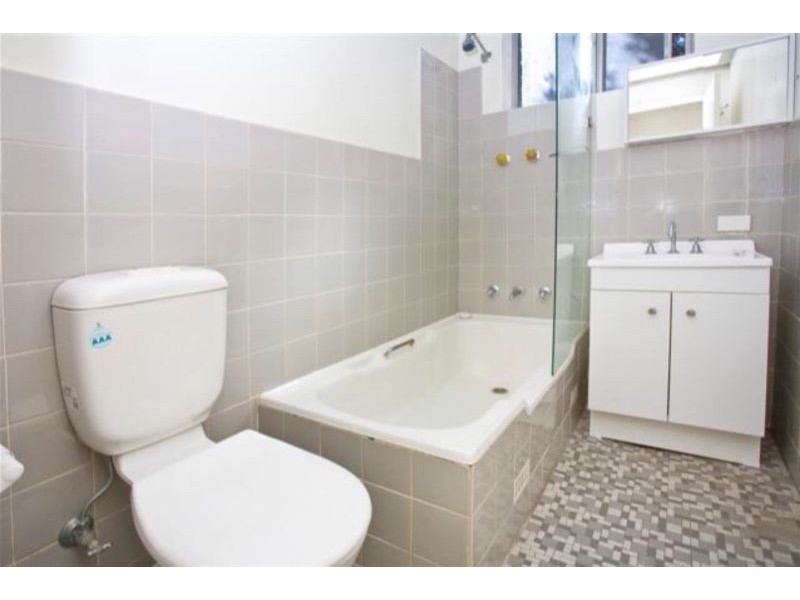 4/10 Henson Street, Marrickville NSW 2204