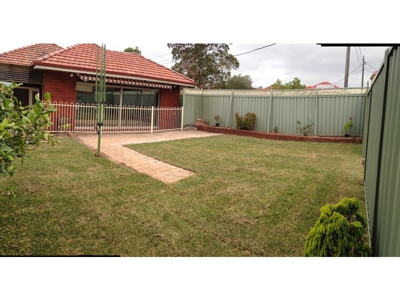 33 Midlothian Avenue, Beverly Hills NSW 2209