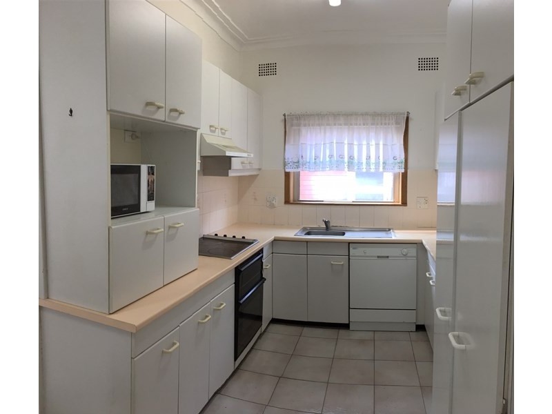 33 Midlothian Avenue, Beverly Hills NSW 2209