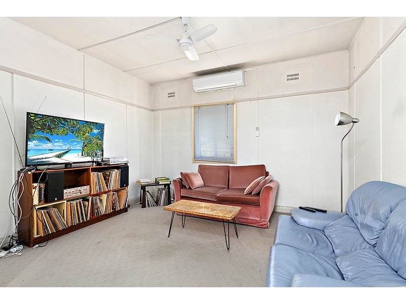 10 Walker Street, Turrella NSW 2205