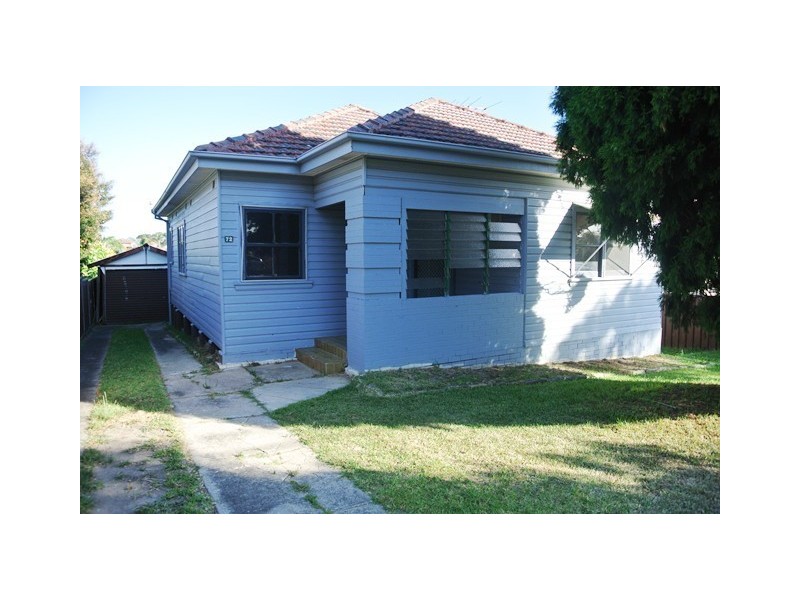 72 Ludgate Street, Roselands NSW 2196