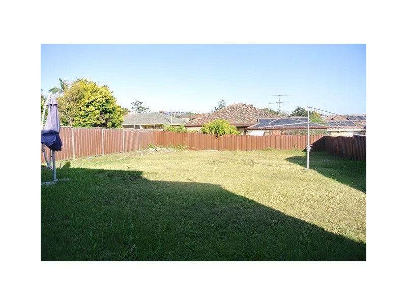 72 Ludgate Street, Roselands NSW 2196