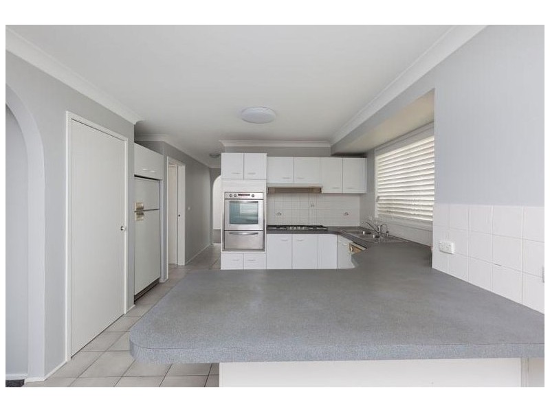 5 Flemington Close, Casula NSW 2170