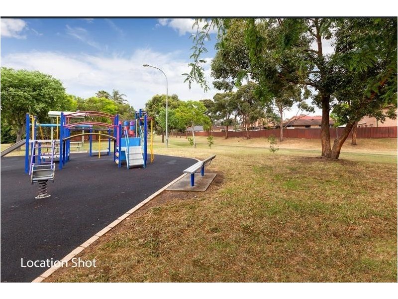 5 Flemington Close, Casula NSW 2170